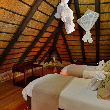 Tshukudu Game Lodge Ходспруит Екстериор снимка