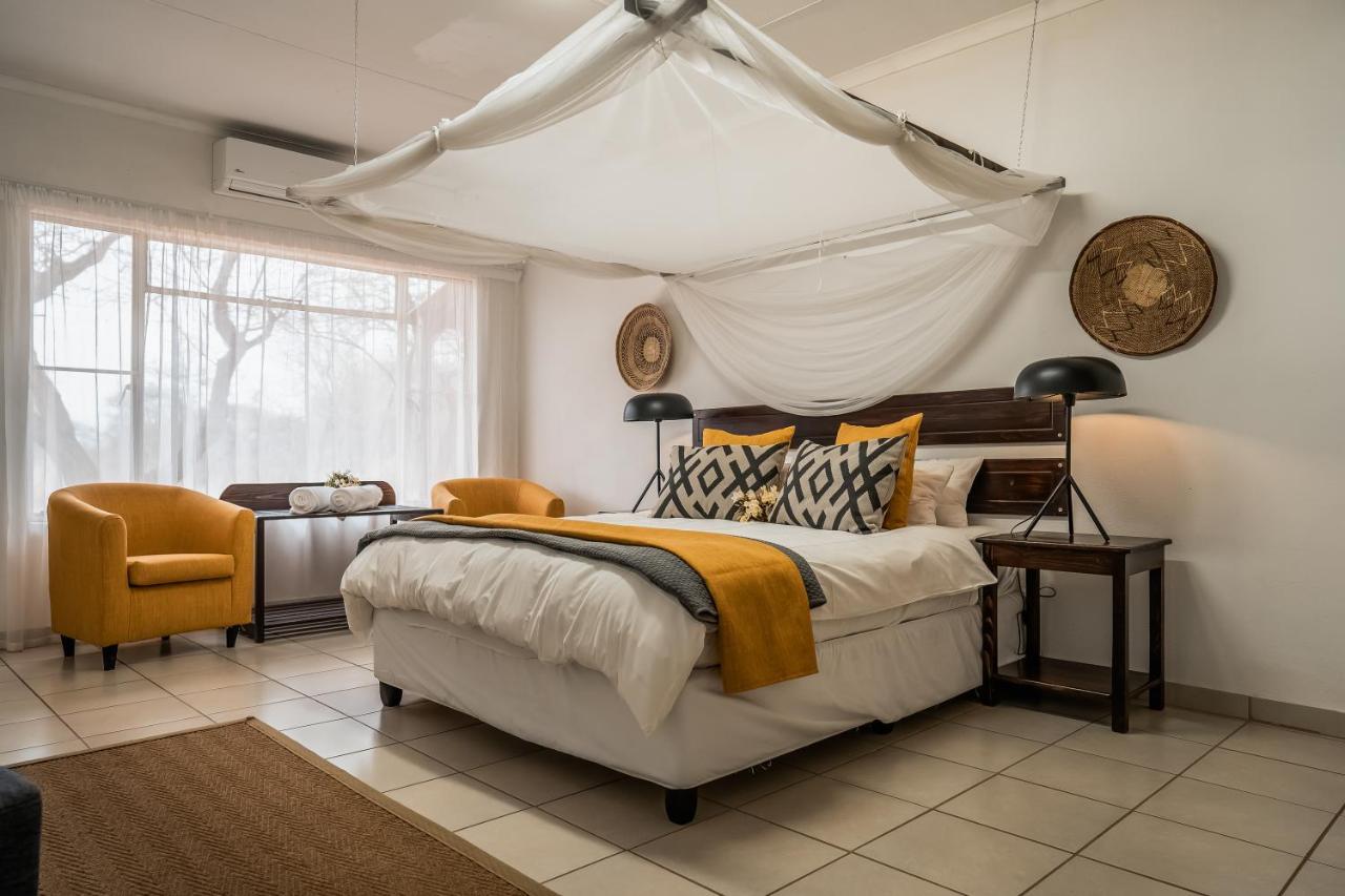 Tshukudu Game Lodge Ходспруит Екстериор снимка