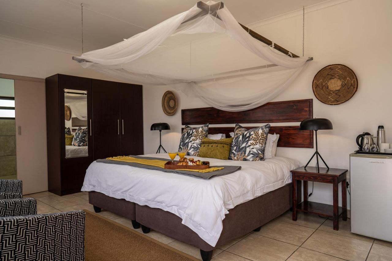 Tshukudu Game Lodge Ходспруит Екстериор снимка