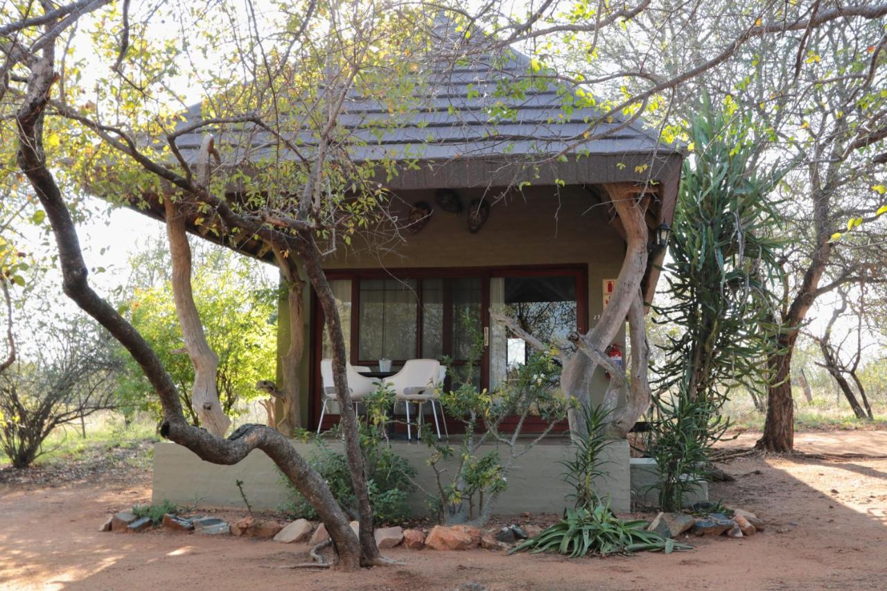 Tshukudu Game Lodge Ходспруит Екстериор снимка