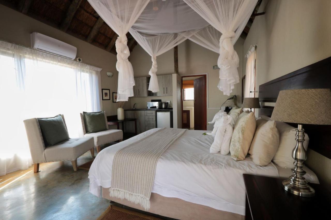 Tshukudu Game Lodge Ходспруит Екстериор снимка