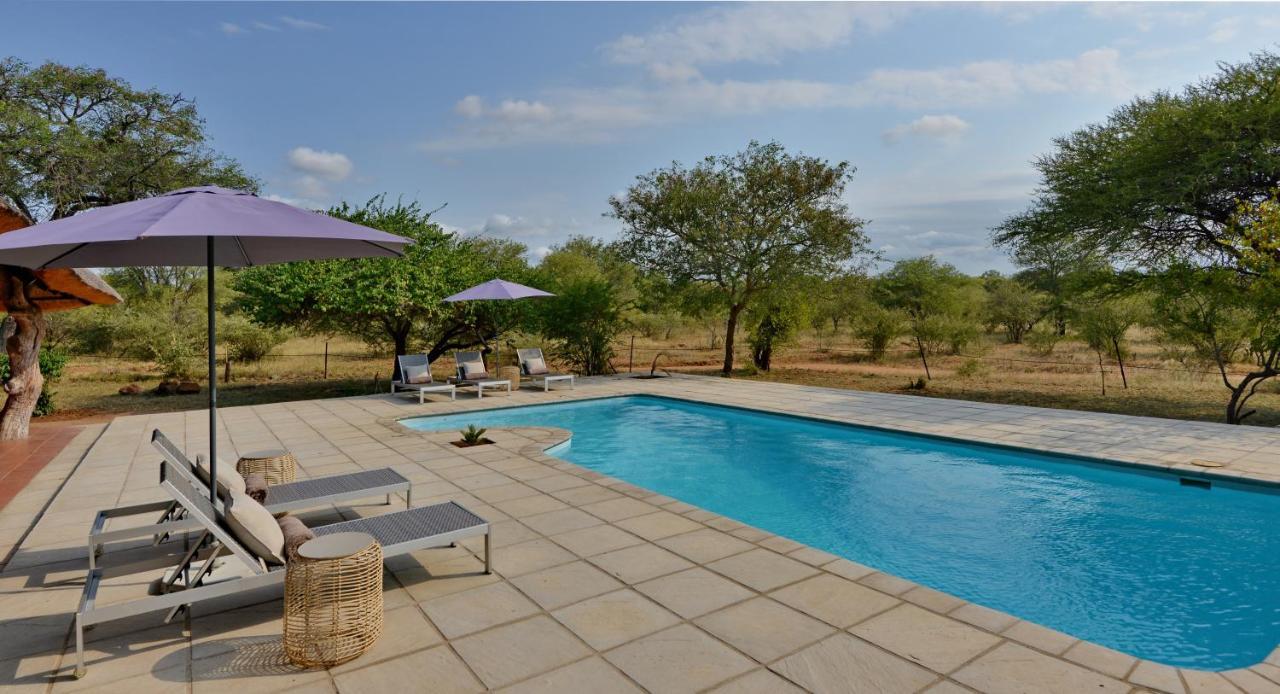 Tshukudu Game Lodge Ходспруит Екстериор снимка