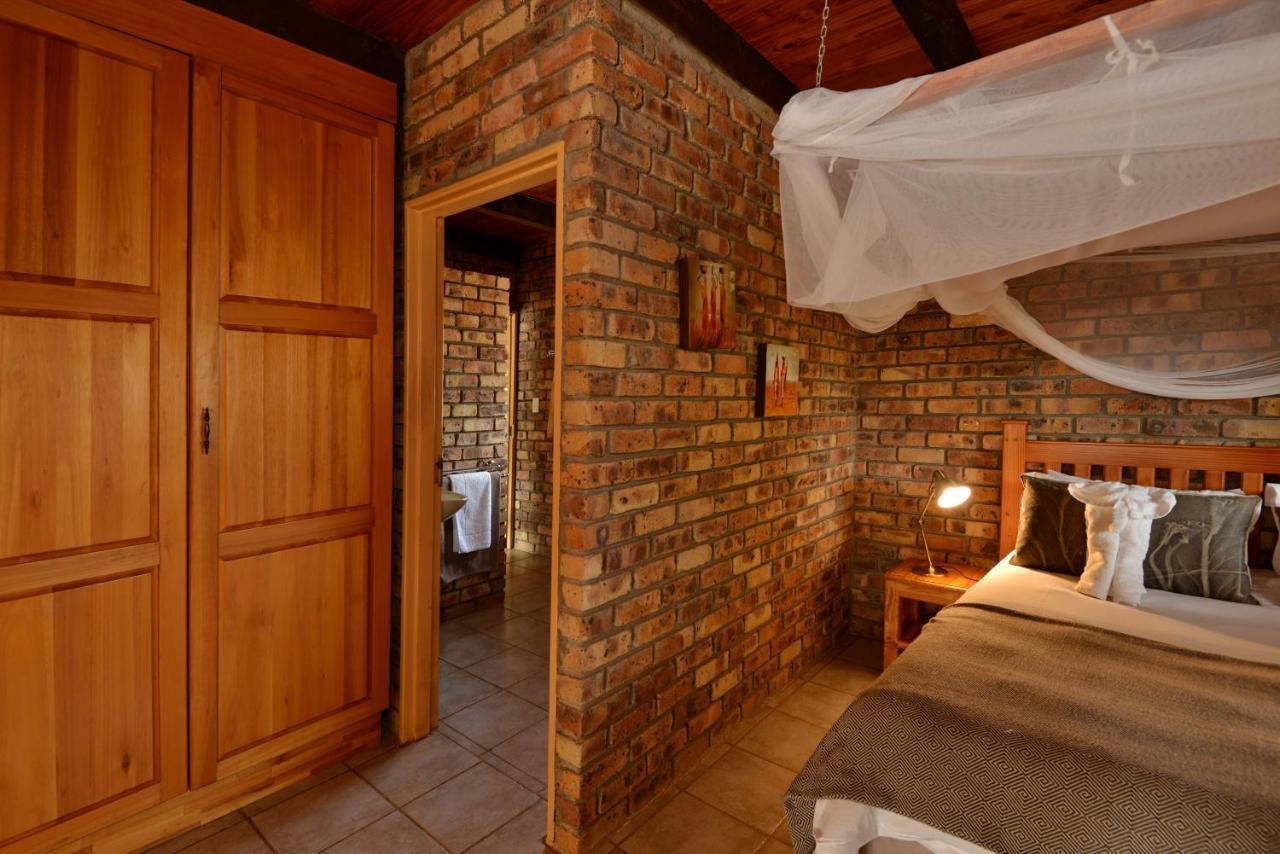 Tshukudu Game Lodge Ходспруит Екстериор снимка
